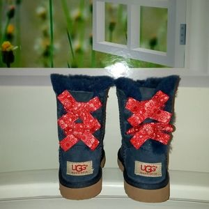 UGG BLUE BAILEY BOW BANDANA BOOTS. Size 8c.